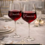 Copas de vino personalizadas para invitados de boda